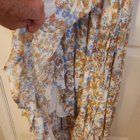 Floral Print Maxi Dress - Picture 10 of 11